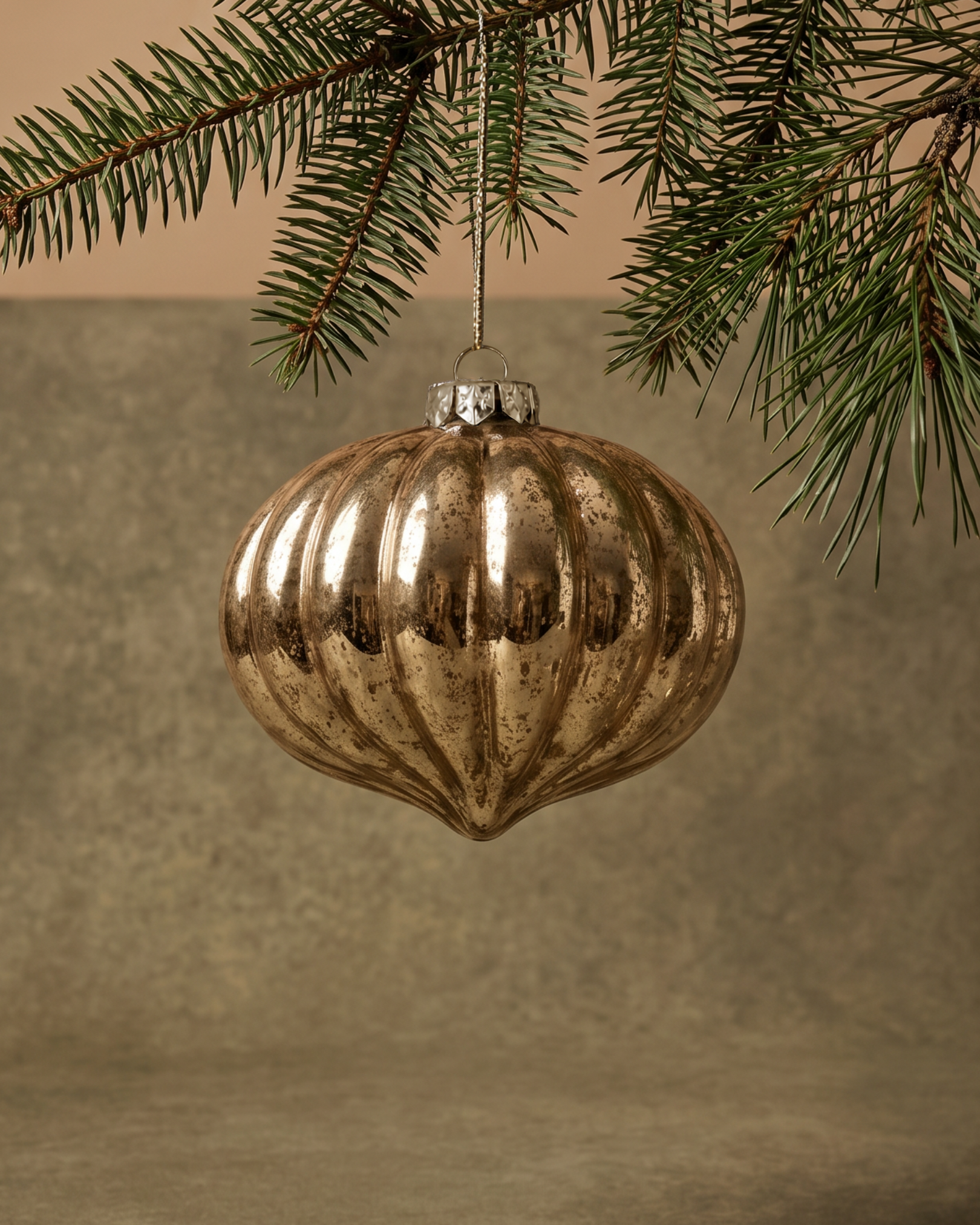 The Gold Glass Bauble Set