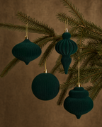 The Green Shatterproof Bauble Set