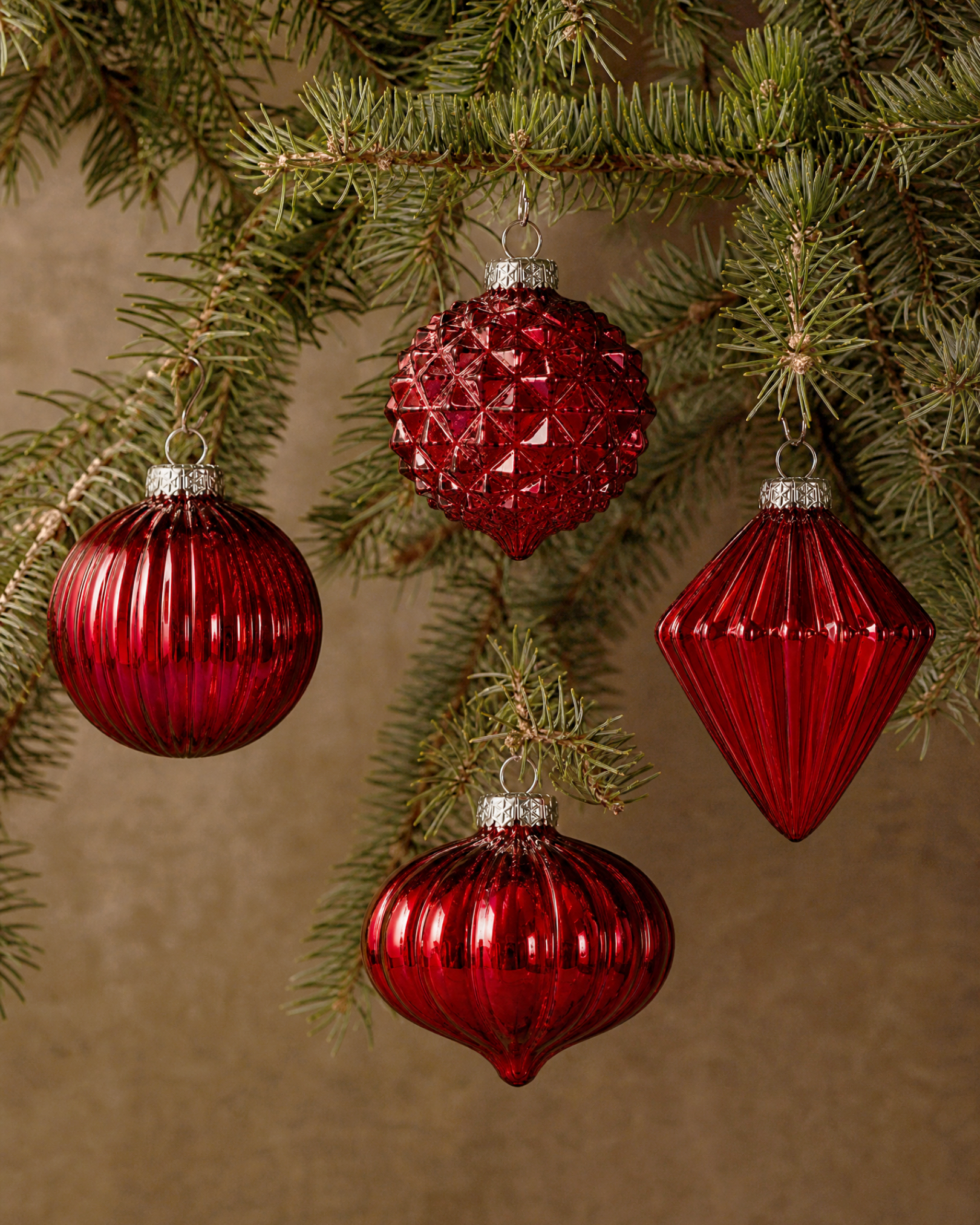 The Red Glass Bauble Set