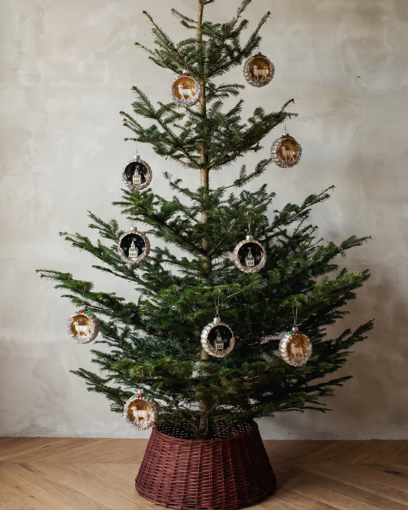 The Sheep Heirloom Glass Ornament