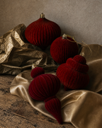 The Burgundy Shatterproof Bauble Set