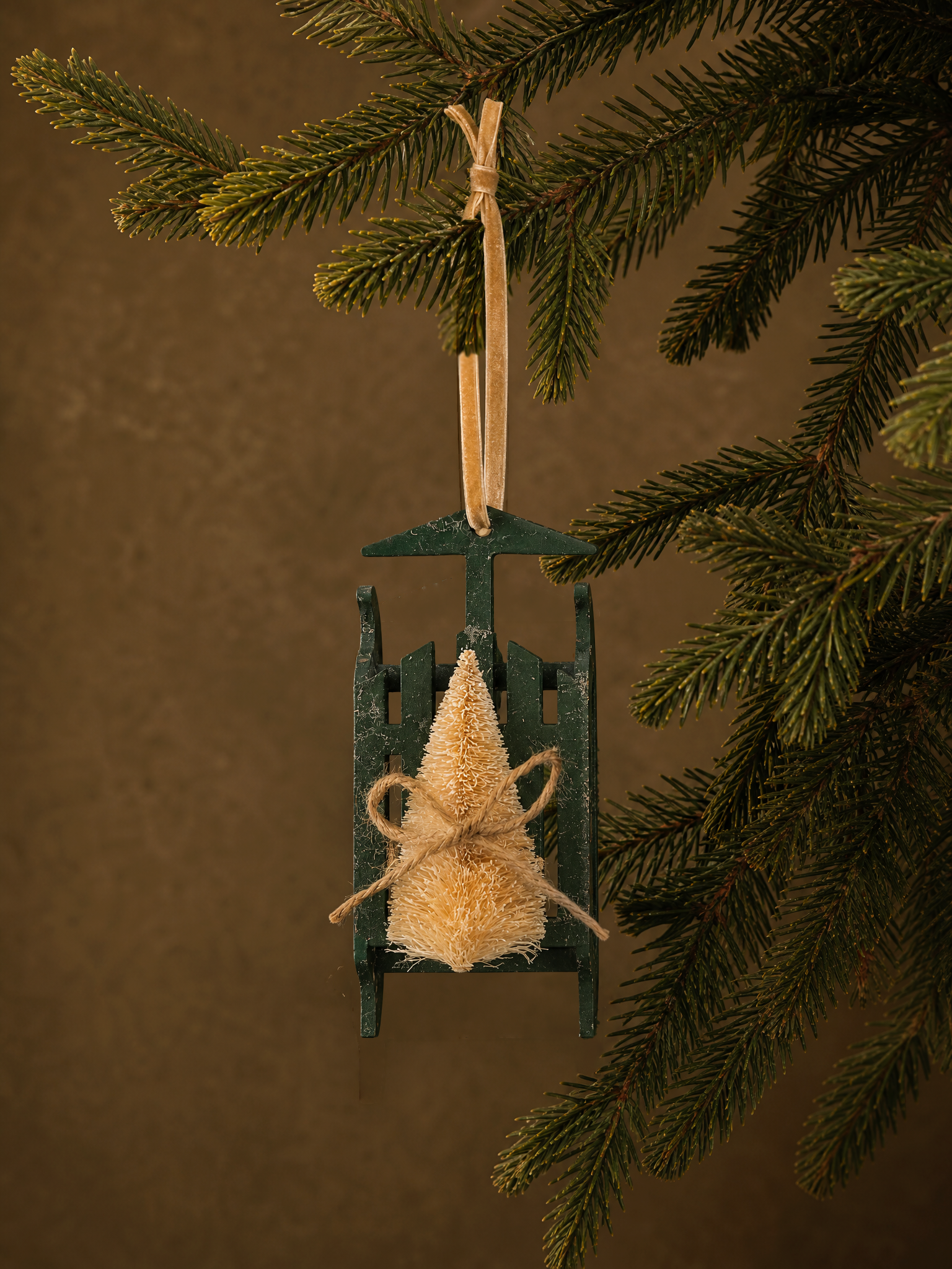 Vaulted: Wood Sled with Bottlebrush Christmas Tree Ornament