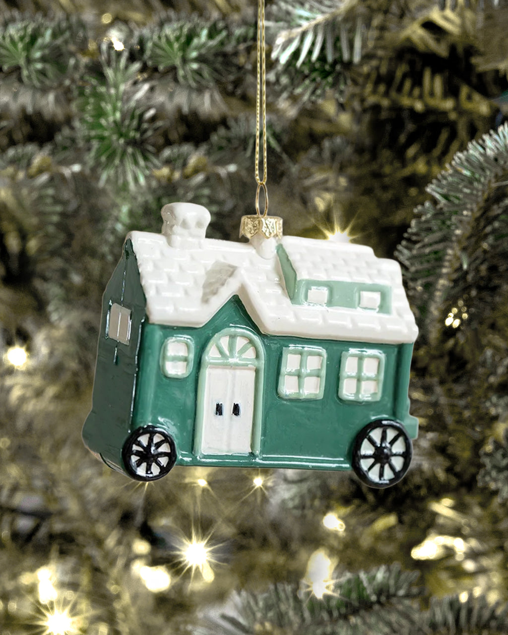 Shatterproof Wintergreen Cabin Car Christmas Ornament