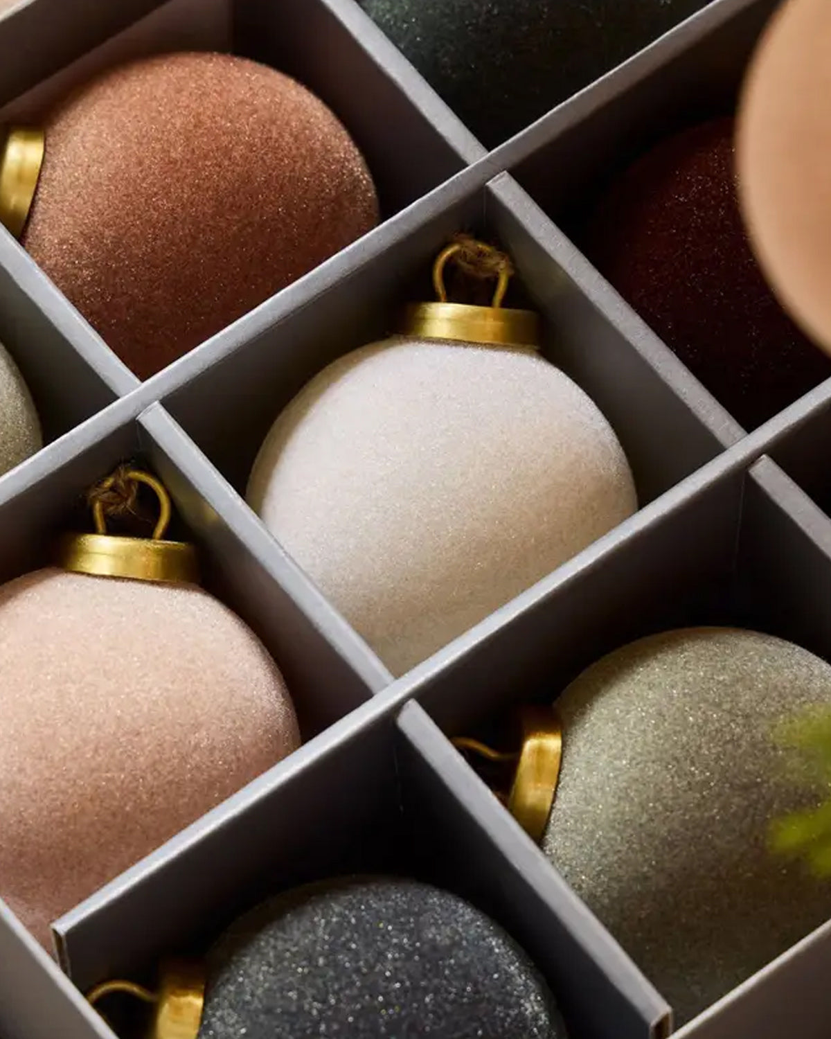 Flocked Velvet Christmas Ball Ornaments with Mixed Colors (Set of 9)